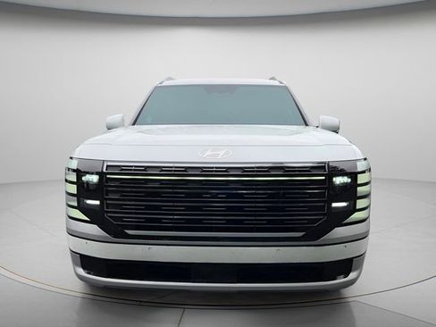 Certified 2026 Hyundai Palisade Calligraphy FWD image 9