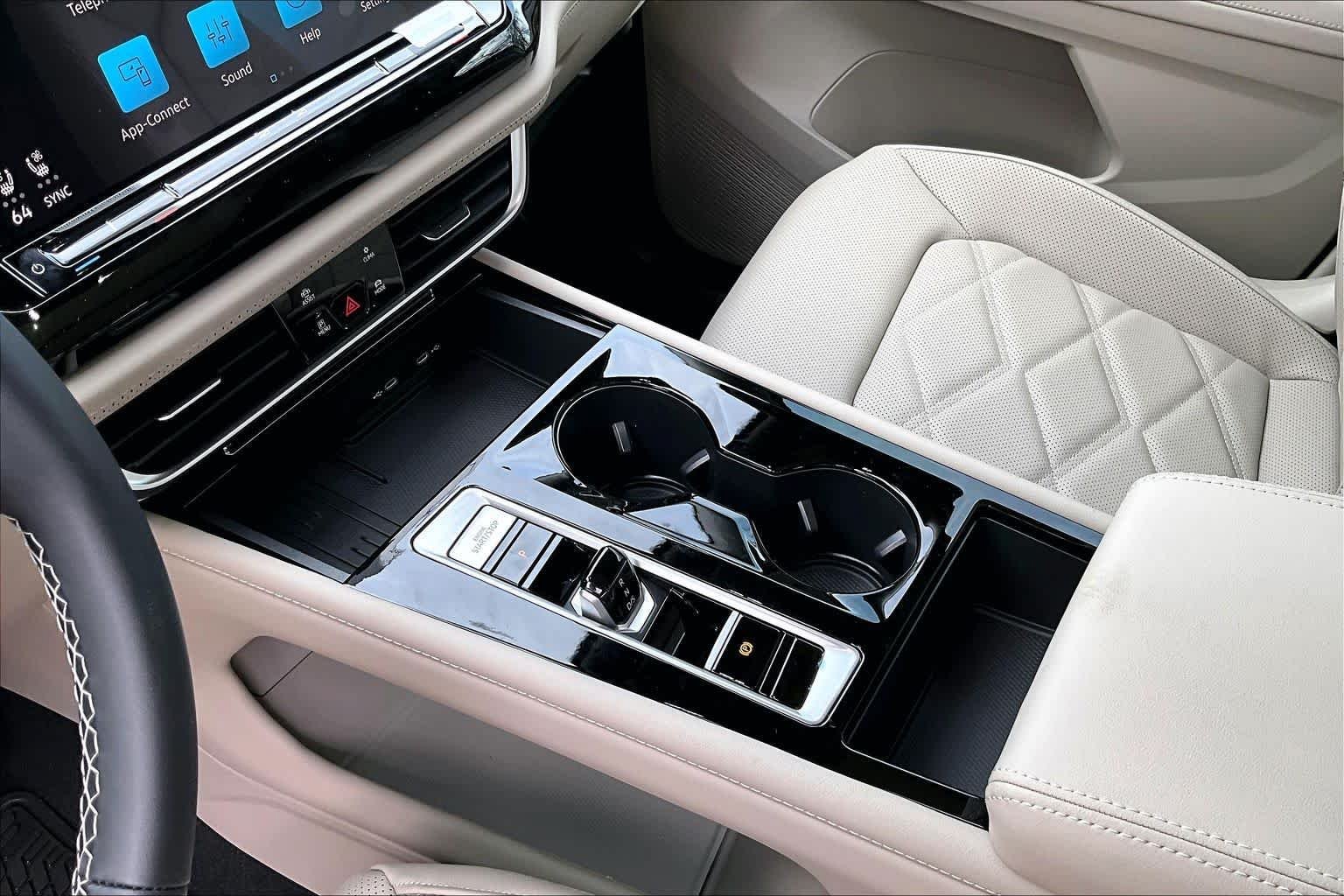 New 2026 Volkswagen Atlas SE FWD image 7