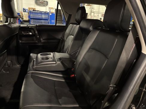 Used 2024 Toyota 4Runner TRD Off-Road Premium image 41