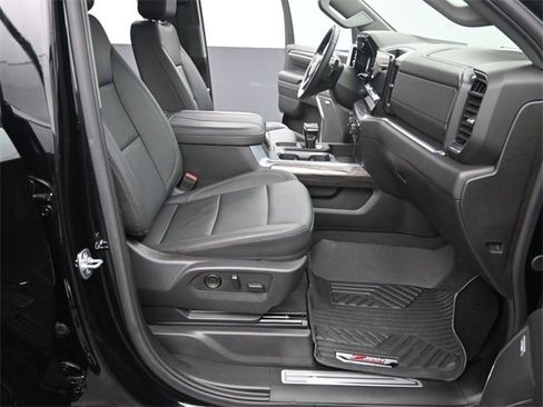 Used 2025 Chevrolet Silverado 1500 LTZ w/ LTZ Premium Package image 18