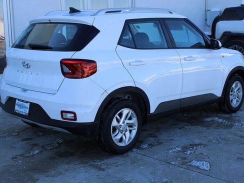 Used 2020 Hyundai Venue SEL image 6