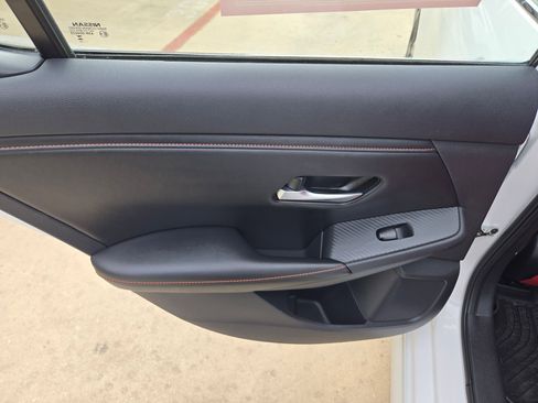 Certified 2024 Nissan Sentra SR FWD image 14