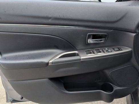Used 2025 Mitsubishi Outlander Sport AWD image 11