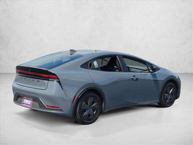 Used 2025 Toyota Prius LE FWD image 5