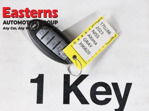 Used 2023 Nissan Altima 2.5 SR FWD image 25