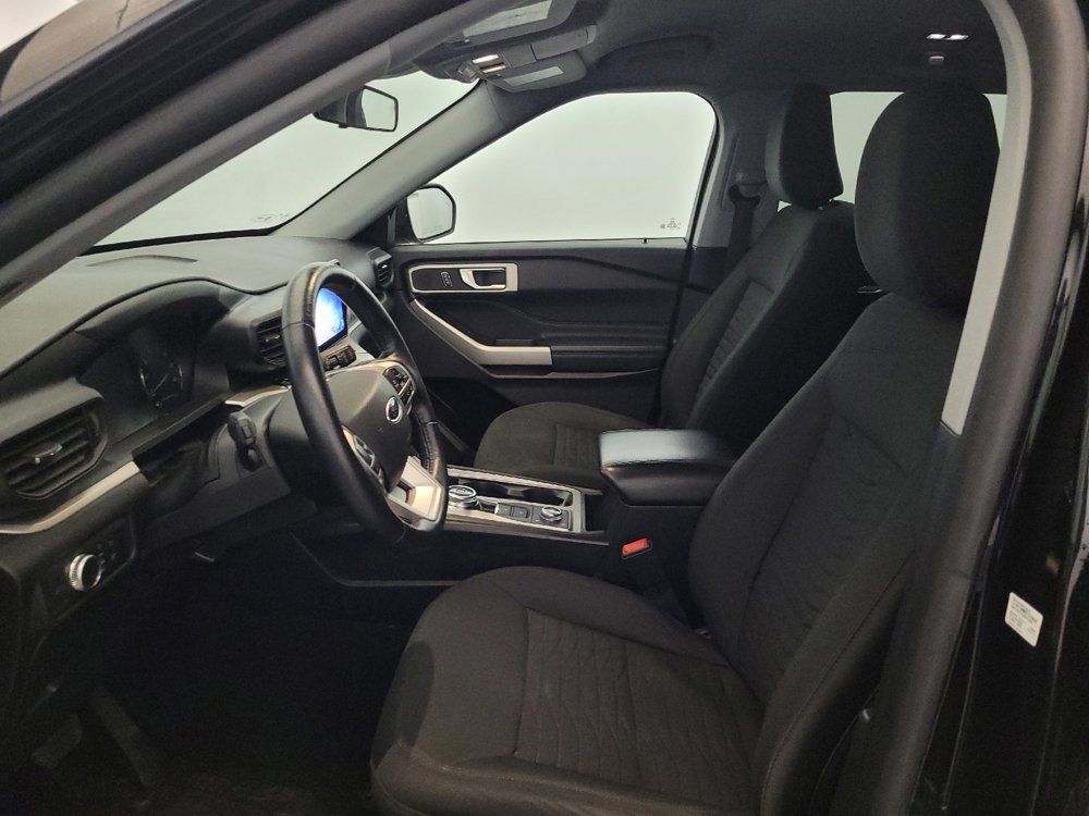 Used 2021 Ford Explorer XLT AWD/4WD image 17