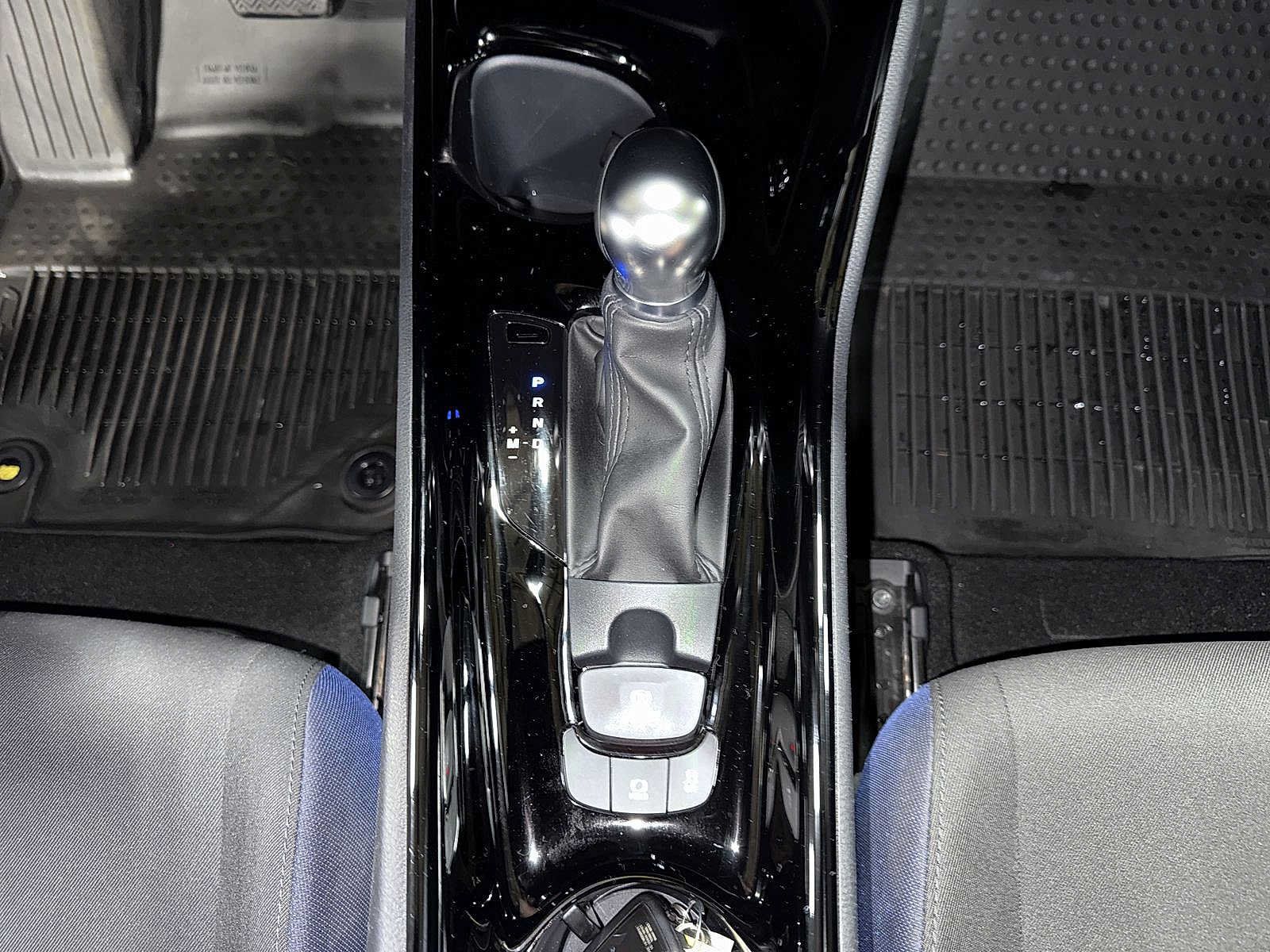 Used 2022 Toyota C-HR XLE FWD image 28