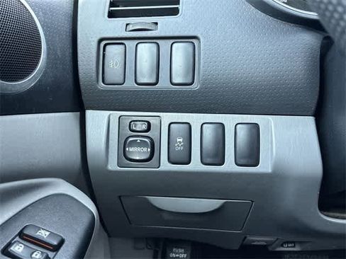 Used 2014 Toyota Tacoma PreRunner w/ SR5 Package image 40