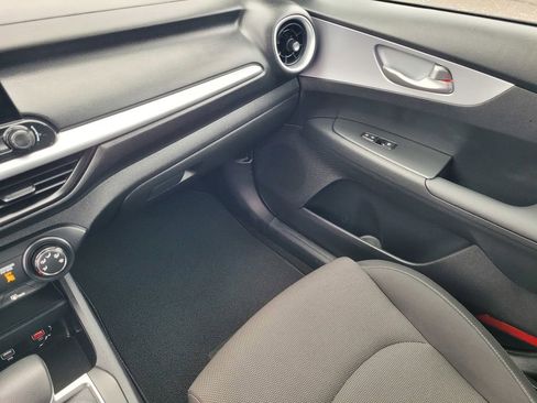 Used 2024 Kia Forte LXS FWD image 11