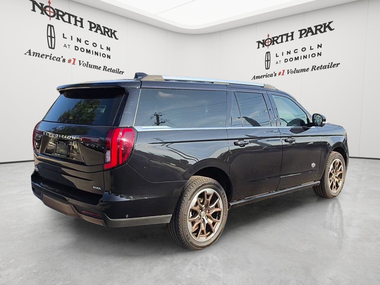 Used 2025 Ford Expedition Max King Ranch AWD/4WD image 5