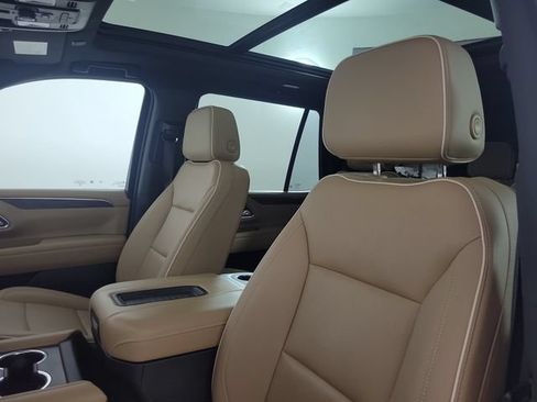 Used 2023 Chevrolet Tahoe Premier RWD image 18
