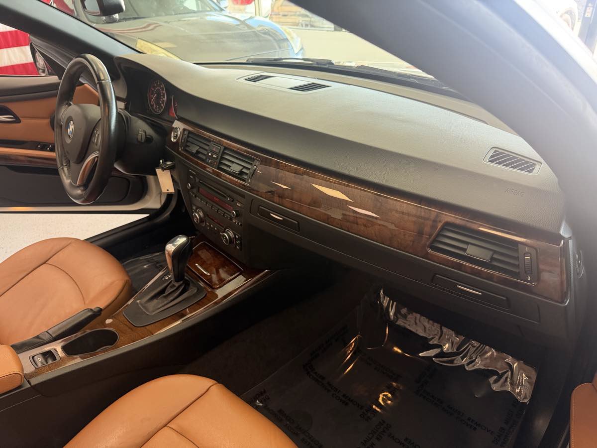 Used 2013 BMW 328i Convertible RWD image 19