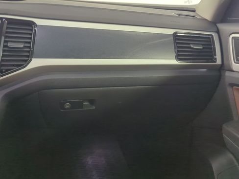 Used 2022 Volkswagen Atlas SEL Premium AWD/4WD image 23