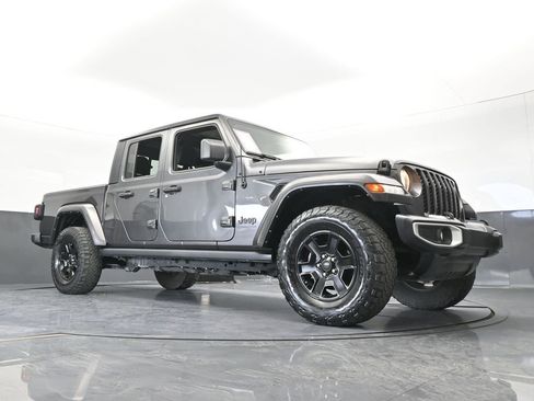 Used 2022 Jeep Gladiator Sport image 55