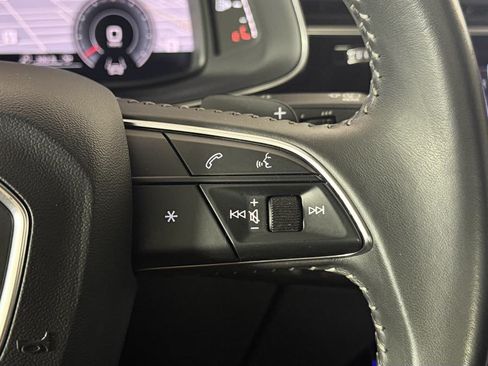 Used 2019 Audi Q8 Premium Plus w/ Premium Plus AWD/4WD image 19