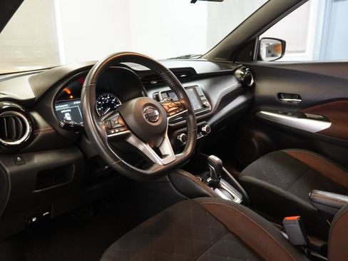 Used 2019 Nissan Kicks SR FWD image 6