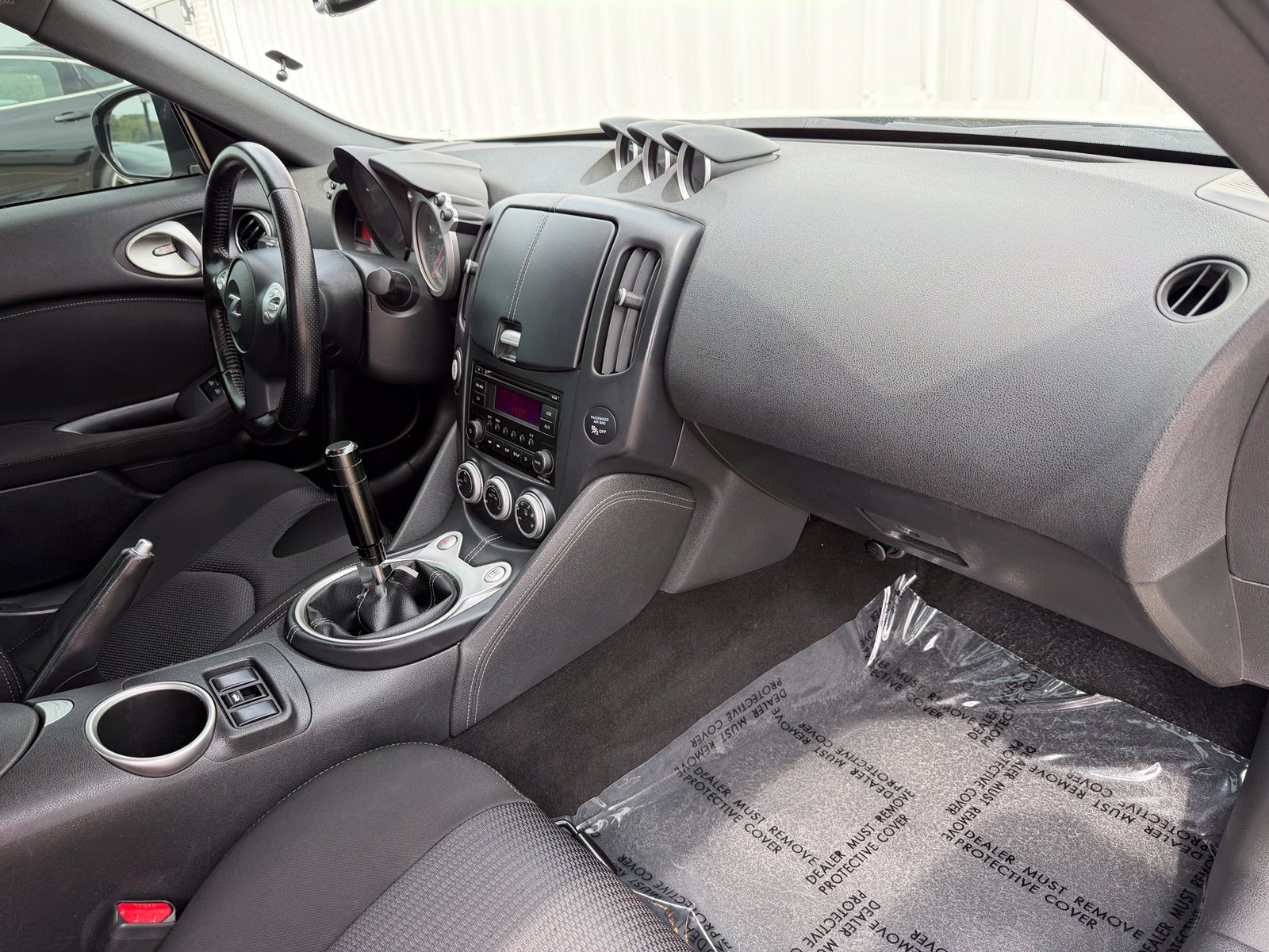 Used 2019 Nissan 370Z Coupe RWD image 23