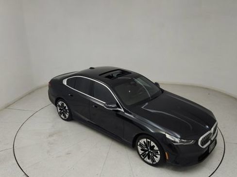 Used 2024 BMW i5 eDrive40i w/ M Sport Package RWD image 21