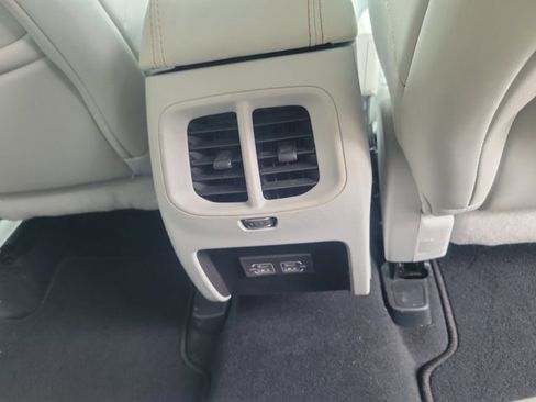 Used 2021 Jeep Cherokee Latitude Lux image 18