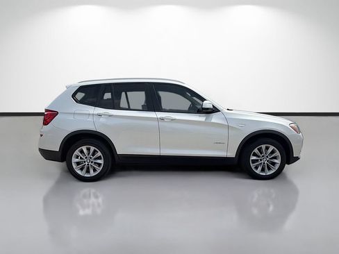 Used 2017 BMW X3 sDrive28i RWD image 2
