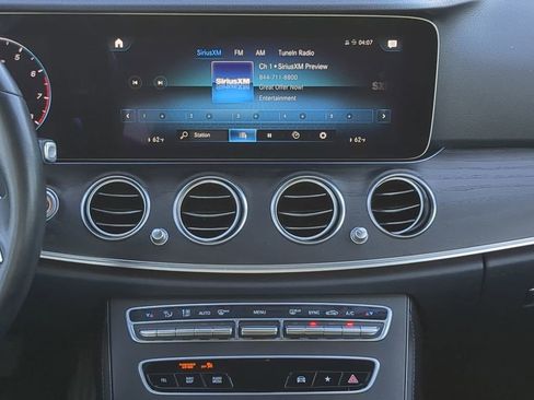 Used 2022 Mercedes-Benz E 350 Sedan image 19