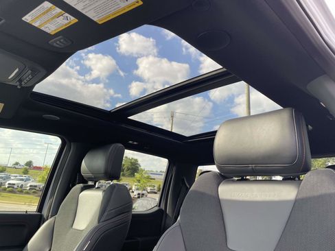 Used 2025 Ford F150 Raptor AWD/4WD image 18