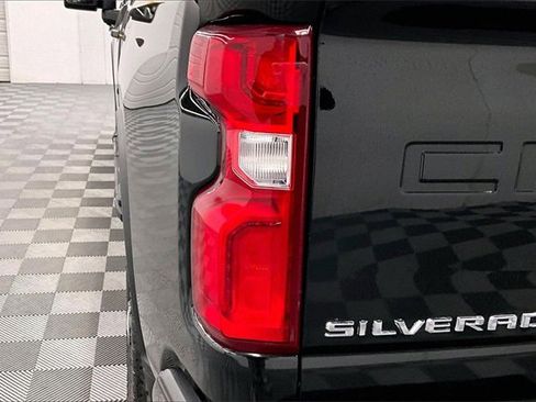 Used 2022 Chevrolet Silverado 2500 LTZ w/ Carhartt Edition image 32