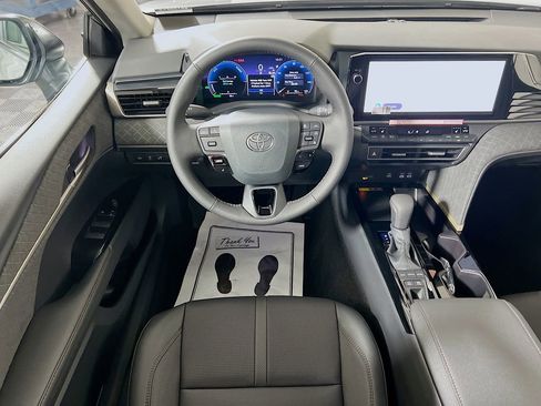 New 2026 Toyota Camry XLE AWD/4WD image 18