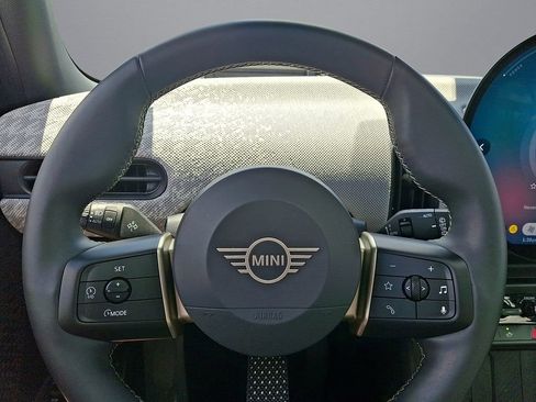 Used 2025 MINI Cooper S FWD image 18