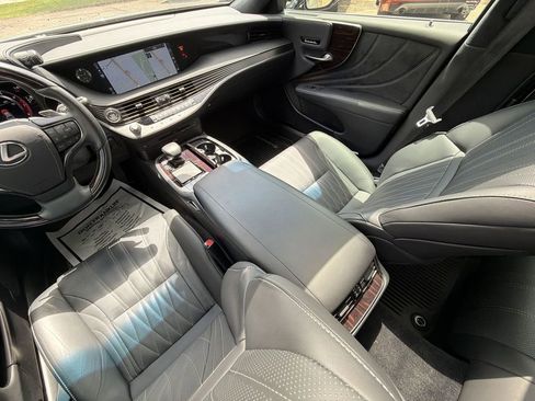 Used 2019 Lexus LS 500 AWD w/ Interior Upgrade Package image 21