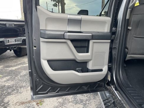 Used 2019 Ford F350 XLT w/ XLT Premium Package AWD/4WD image 41