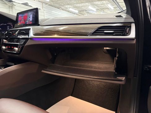 Used 2020 BMW M550i xDrive w/ Premium Package AWD/4WD image 32