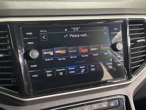 Used 2023 Volkswagen Atlas SEL R-Line AWD/4WD image 35