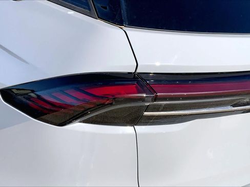 New 2026 Lincoln Nautilus Reserve w/ Jet Appearance Package image 14