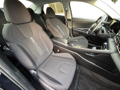 Used 2021 Hyundai Elantra SEL image 41