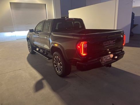 Used 2024 GMC Canyon Denali image 4