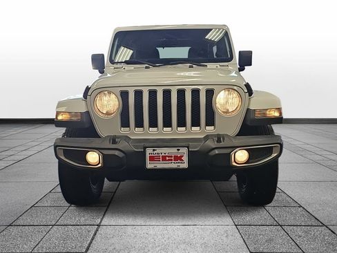 Used 2020 Jeep Wrangler Unlimited Sahara image 2