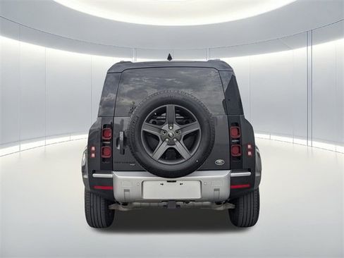 Used 2021 Land Rover Defender 110 SE image 7