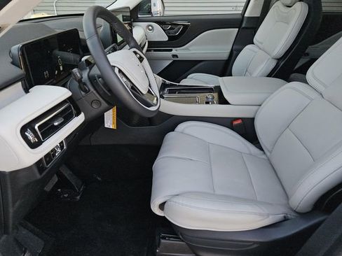 New 2026 Lincoln Aviator Reserve image 16