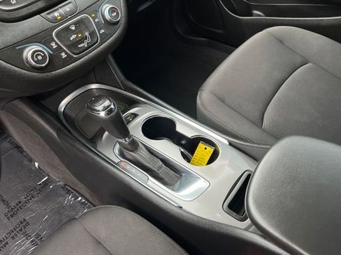 Used 2020 Chevrolet Malibu LS w/ Driver Confidence Package II image 27