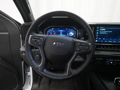 Used 2025 Chevrolet Silverado 1500 ZR2 w/ Technology Package AWD/4WD image 4