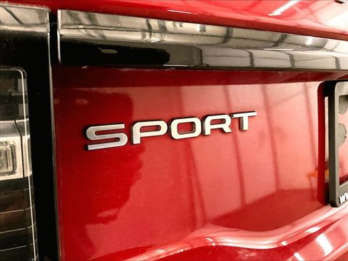 Used 2016 Land Rover Discovery Sport SE image 14