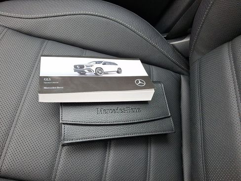 Used 2026 Mercedes-Benz GLS 450 4MATIC image 28