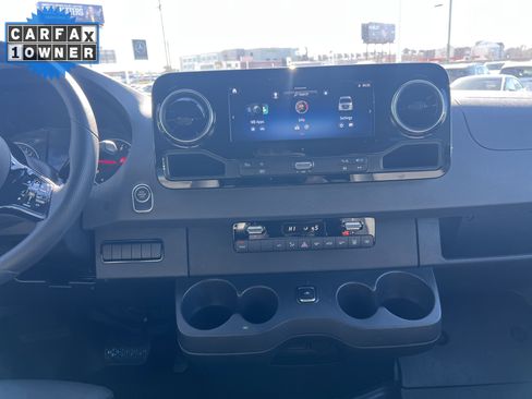 Used 2025 Mercedes-Benz Sprinter 2500 image 31