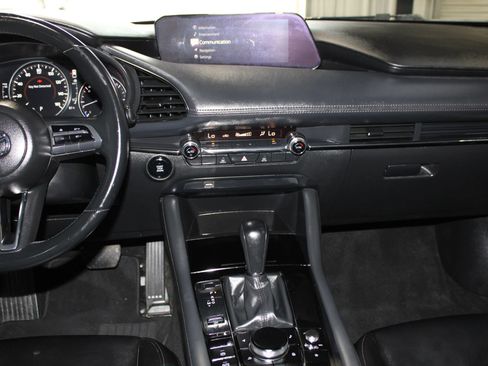 Used 2019 MAZDA MAZDA3 Hatchback FWD image 13