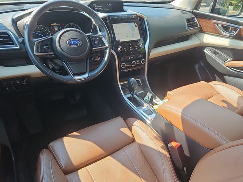 Used 2022 Subaru Ascent Touring AWD/4WD image 3
