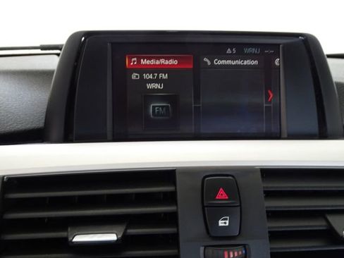 Used 2018 BMW 320i xDrive Sedan w/ Convenience Package image 16