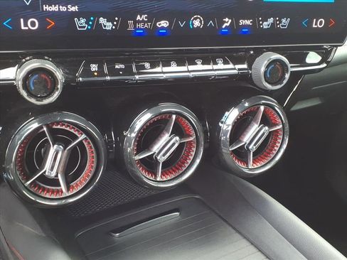 Used 2024 Chevrolet Blazer EV RS image 17