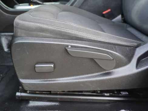 Used 2022 Chevrolet Colorado LT w/ Fleet Safety Package image 14