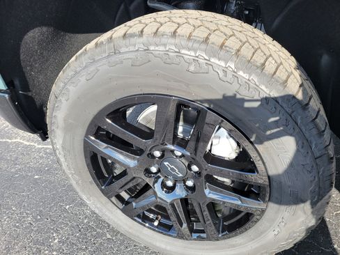 Used 2026 Chevrolet Silverado 1500 LT Trail Boss w/ Convenience Package II image 44